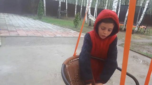 Как сделать тарзанку, качели. Лайфхак от Лёнчика. Или как развлечь себя на карантине. смотреть онлайн