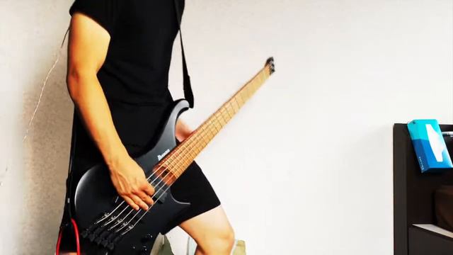 Linkin Park - Wastelands || Bass Cover смотреть онлайн