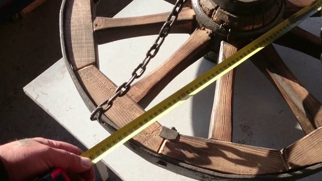 шикарная люстра из колеса смотреть онлайн