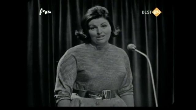 June Marlow - They All Laughed & Interview смотреть онлайн