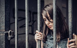 Наталья Влади - Судили девушку одну