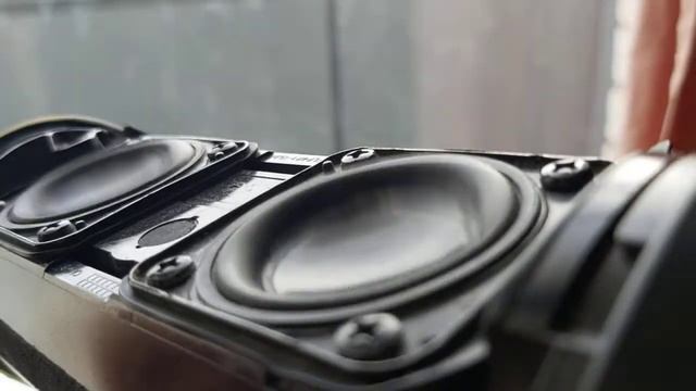 Jbl Flip 4 Broken woofer 90% Vol смотреть онлайн