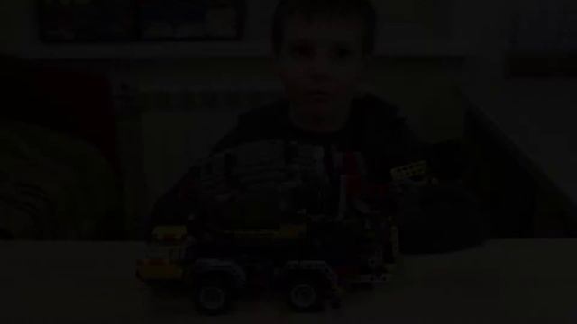 LEGO Самоделка - Автобетоносмеситель с самозагрузкой смотреть онлайн