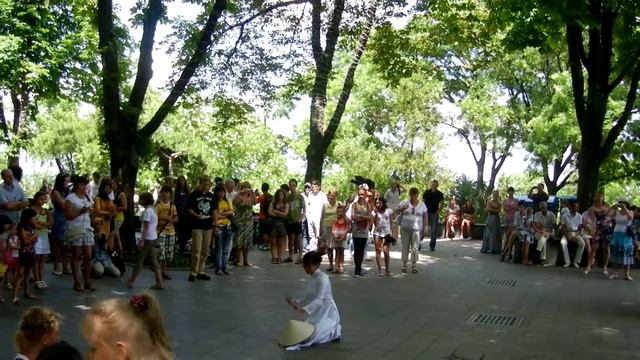 Global Village Odessa. Вьетнамский национальный танец смотреть онлайн