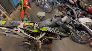 Сезонная подготовка эндуро мотоцикла.Замена масла в вилке.