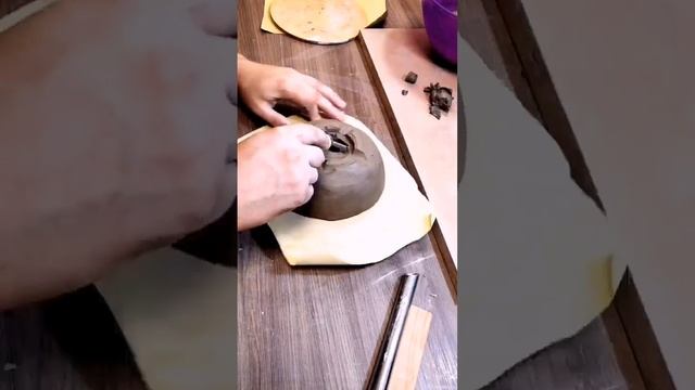 Делаю горшок в технике ручной лепки смотреть онлайн