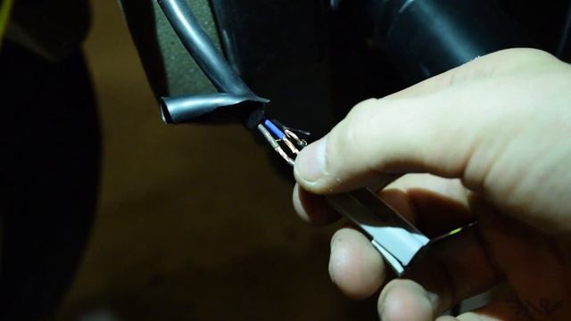 KT V2 Yamaha R6 headlight install смотреть онлайн