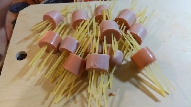 Не сосиски в тесте, а тесто в сосисках Детям понравится смотреть онлайн