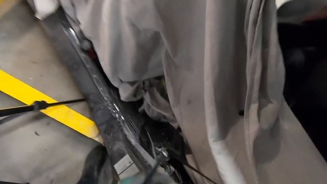CHEAPEST WRECKED FERRARI FF IN THE WORLD PART 3 '' CUTTING OUT QUARTER PANELS'' смотреть онлайн
