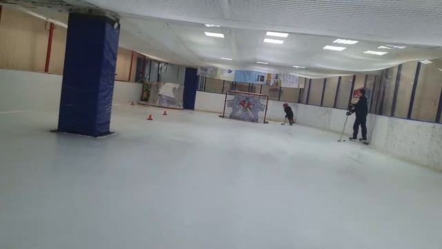 хоккей дети 4 года тренировка смотреть онлайн