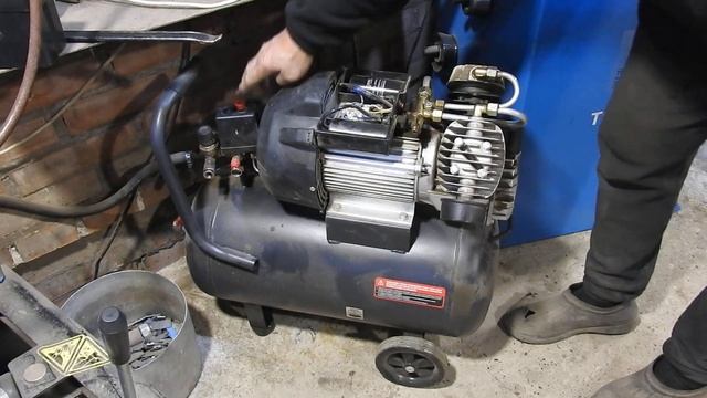 почему компрессор плохо запускается! это легко исправить! смотреть онлайн