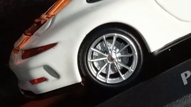 Porsche 911R - 1:43 Minichamps смотреть онлайн