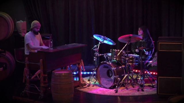 LIVE FROM NOD HILL BREWERY - Space Junk is Forever смотреть онлайн
