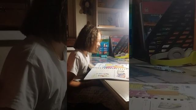 Unit 2 number 4 There's a cat on the cupboard. смотреть онлайн