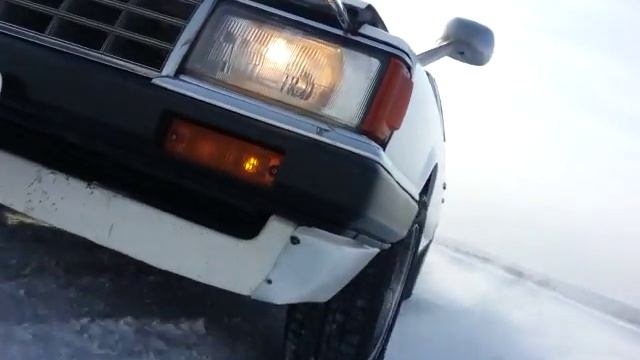 Монопод+Nissan Laurel v1 смотреть онлайн