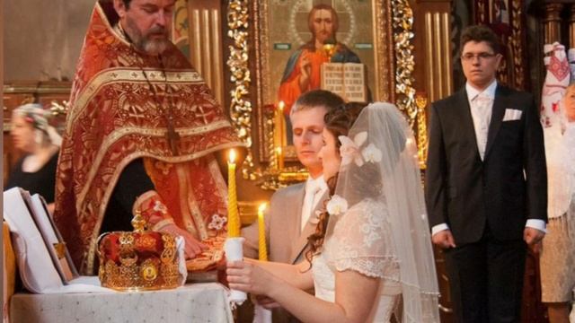 Случай на венчании смотреть онлайн