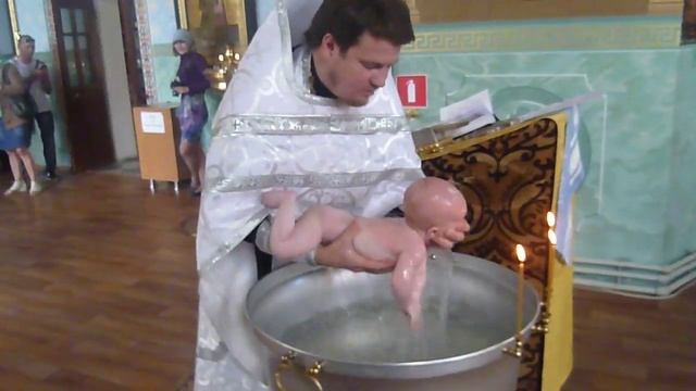 Крещение малыша / Илья Андреевич / Выкса малая церковь смотреть онлайн
