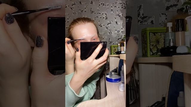 Послушалась вас. Крашу брови и ресницы смотреть онлайн