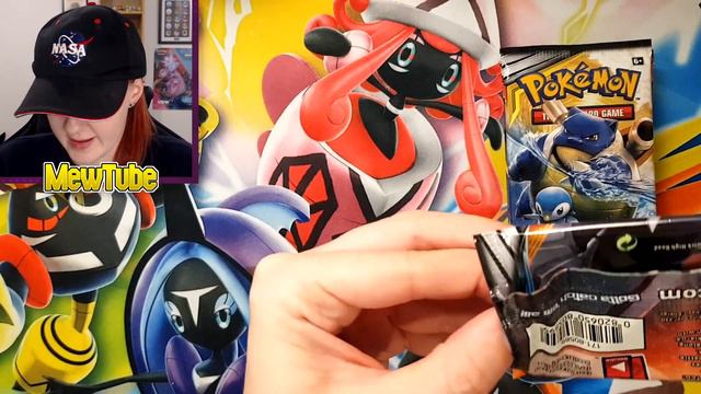 OPENING A COSMIC ECLIPSE ELITE TRAINER BOX! смотреть онлайн