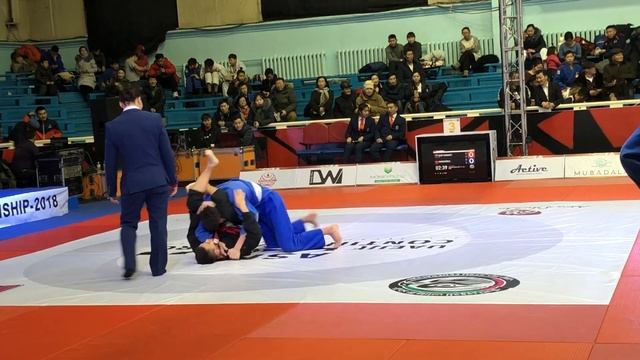 Баир Гармаев TEAM STRELA ULA-UDE - Удушение треугольником