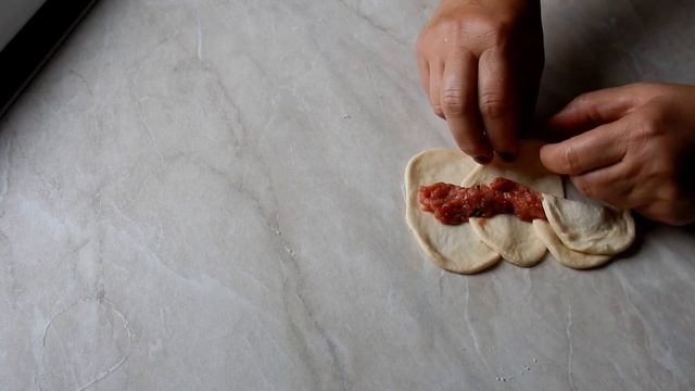 Пирожки с индейкой жареные во фритюрнице смотреть онлайн