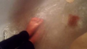 Мелкая решила искупаться в одежде