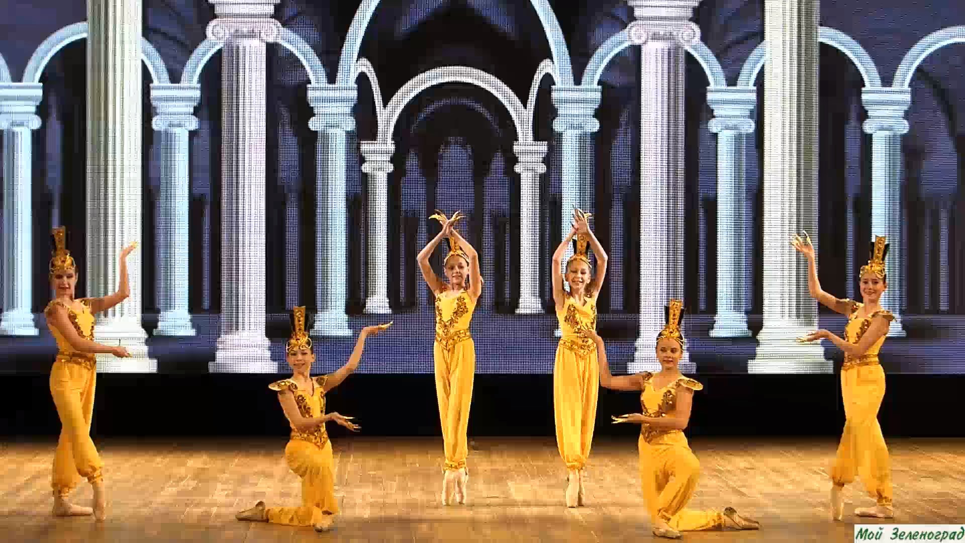 Золотые пальцы (из балета Р. Глиэра «Красный мак»)