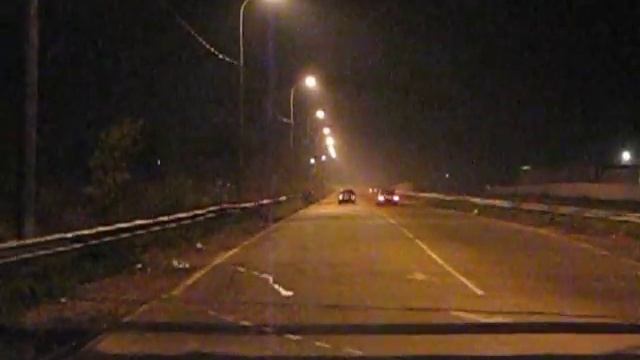 Mercedes W211 E200 - ВАЗ 2105 МАМИ смотреть онлайн