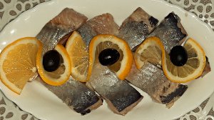Как приготовить вкусную селедку.mp4