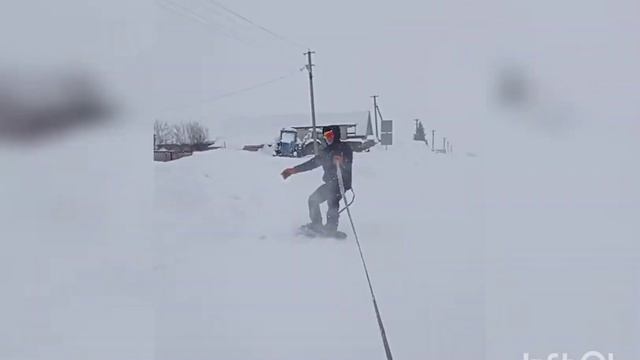 На сноуборде за снегоходом смотреть онлайн