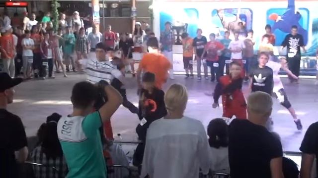 Хип-хоп. Виталик и Макс смотреть онлайн