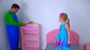 Настя и её новая розовая комната