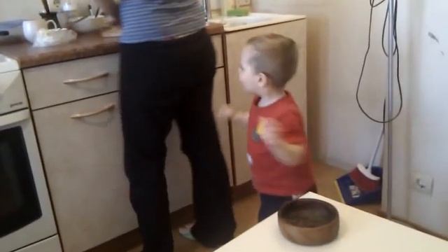 Серёжа готовит щавелевый суп смотреть онлайн