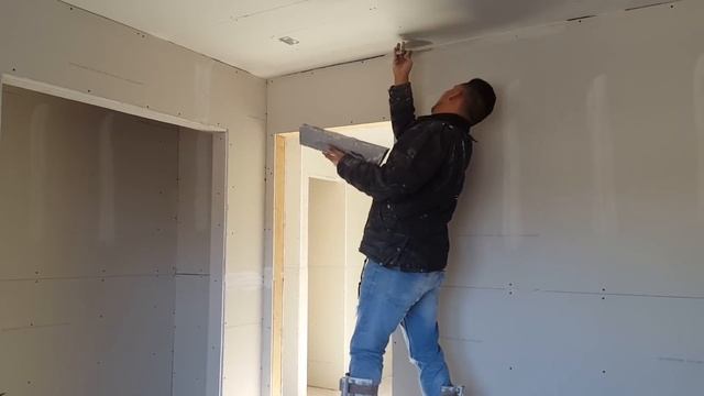 Скоростная шпаклевка гипсокартона по-мексикански. Инструмент - Базука для шпатлевания смотреть онлайн