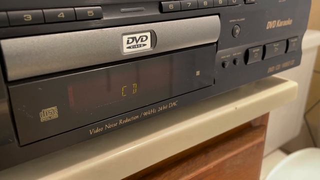 Pioneer Karaoke Player DVD-V550 смотреть онлайн
