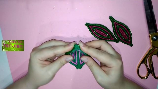 DIY.Новогодние елочные игрушки своими руками из фоамирана.Christmas tree toys with their own hands смотреть онлайн