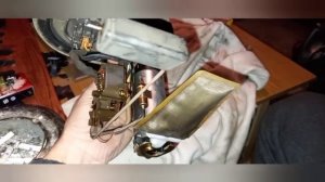 Toyota Carina E замена бензонасоса, фильтра грубой очистки. за 5 минут / toyota karina Улыбка