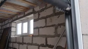 Сравнение секционных ворот Алютех и Дорхан