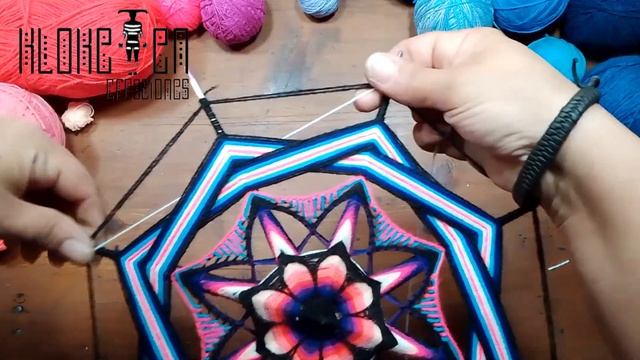 ? ¨Flor Cósmica¨  Parte 2 - Mandala Tejido Con Lana - Handmade