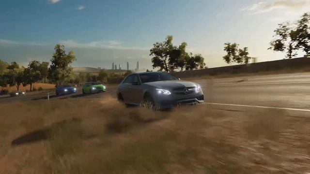 Forza Horizon 3 Mercedes Benz E63 AMG 2014 @ Highway Circuit смотреть онлайн