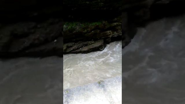 Чегемские водопады.часть 2.автостопом до водопадов и пешком до деревни Эльтюбе смотреть онлайн