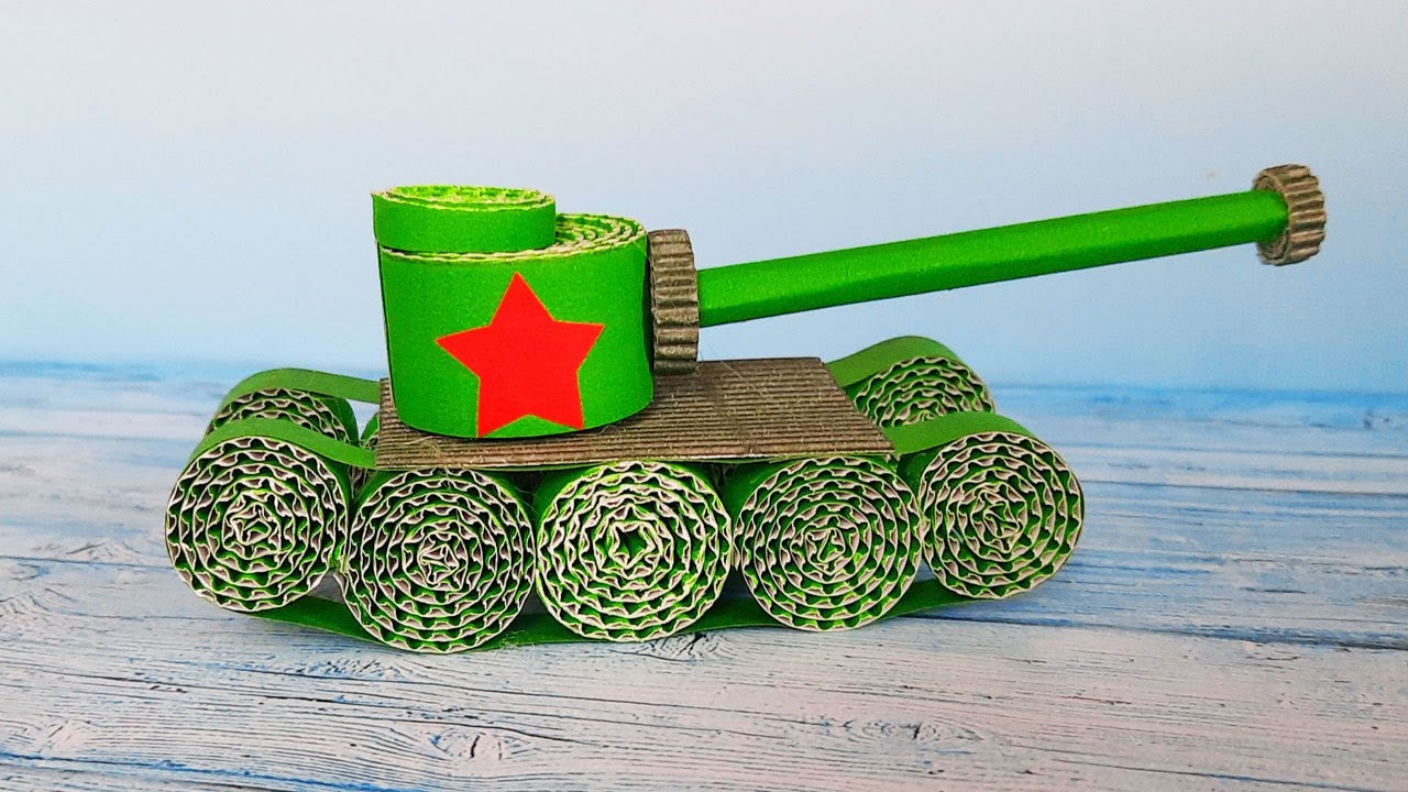 Как сделать ТАНК из картона и бумаги. Поделка к 23 февраля, 9 мая смотреть онлайн