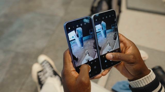New Samsung A Series Hands On: Galaxy A34 5G vs A54 5G What's New? смотреть онлайн