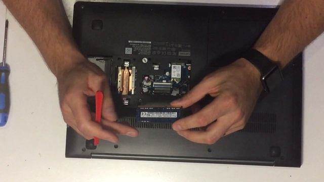 Как установить оперативную память (DDR) в Lenovo 310-15IAP смотреть онлайн