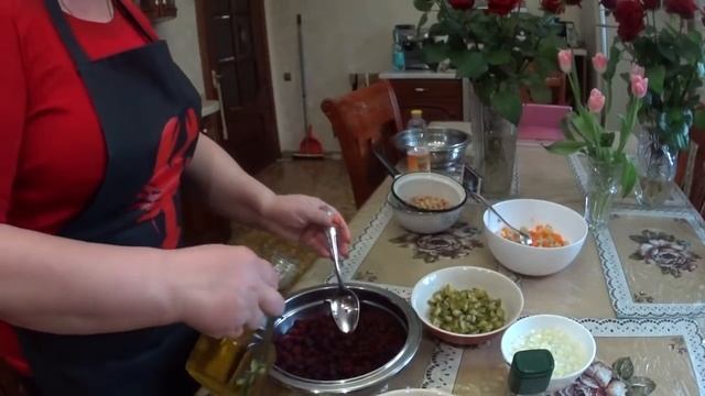 ВИНЕГРЕТ ПО НОВОМУ ДЛЯ ГОСТЕЙ. смотреть онлайн
