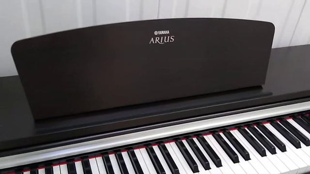 Yamaha Arius YDP-135 digital piano in rosewood stock number 22258 смотреть онлайн