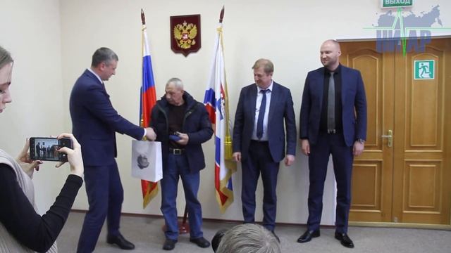 Вручение ключей от новых квартир в Ивангороде смотреть онлайн