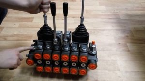 Гидрораспределитель Р100 для экскаваторов МТЗ, ЮМЗ с джойстиками (под НШ-100)