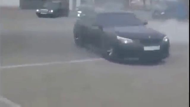 бмв делает крутые дрифты на Дагестанской свадьбе смотреть онлайн