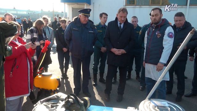 В Зарайске состоялся смотр техники, которая может быть задействована при ЧС смотреть онлайн